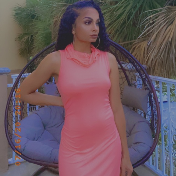 Masked Dress - Picture 2 of 4